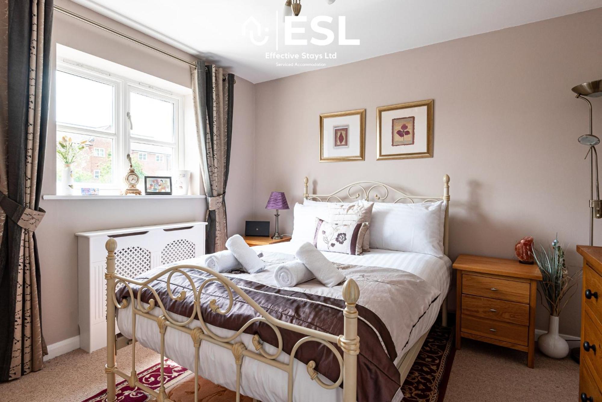 4 Bedroom Townhouse 10Mins Walk From Shrewsbury Town Centre With Parking Kültér fotó