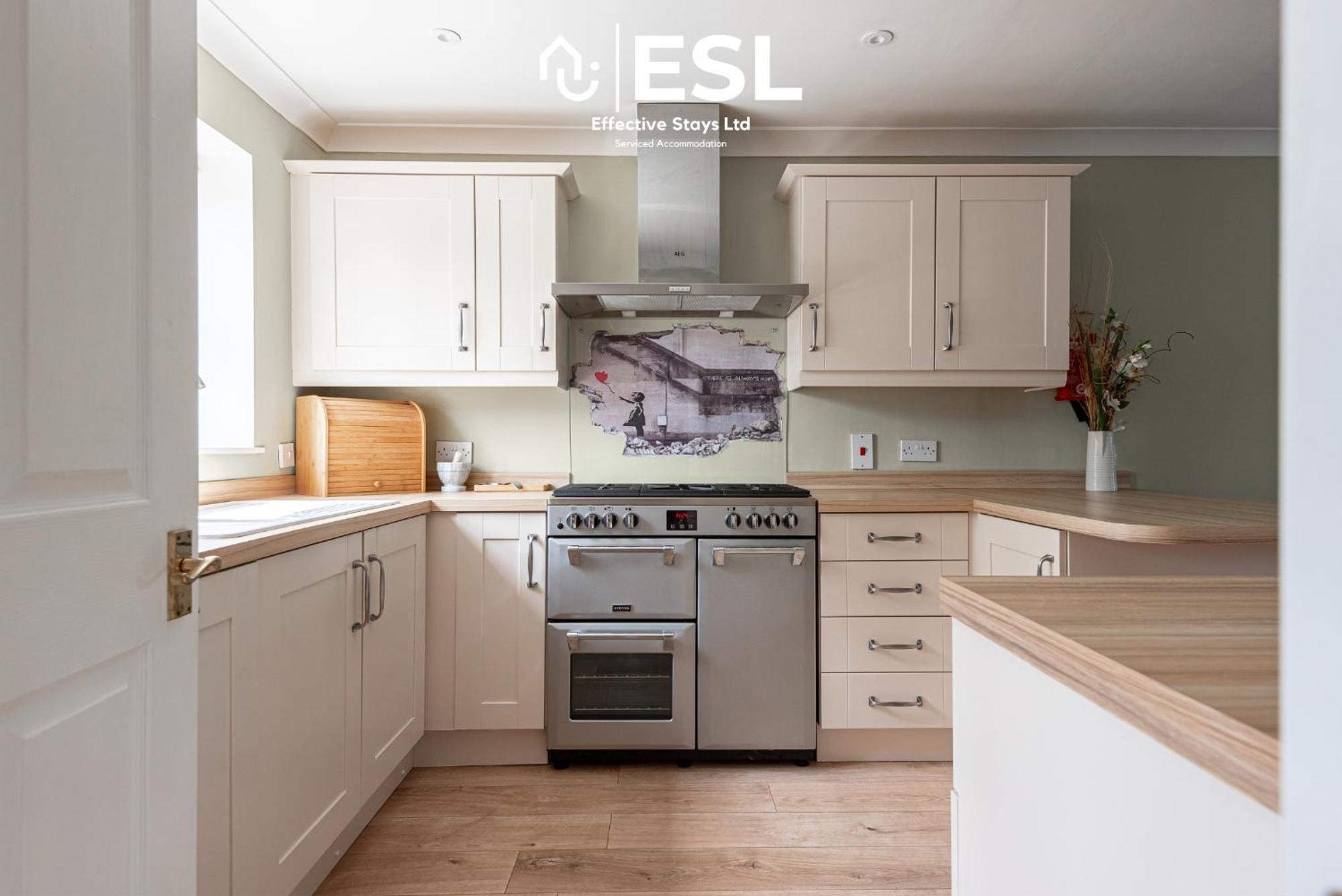 4 Bedroom Townhouse 10Mins Walk From Shrewsbury Town Centre With Parking Kültér fotó